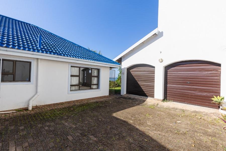 6 Bedroom Property for Sale in Umzumbe KwaZulu-Natal