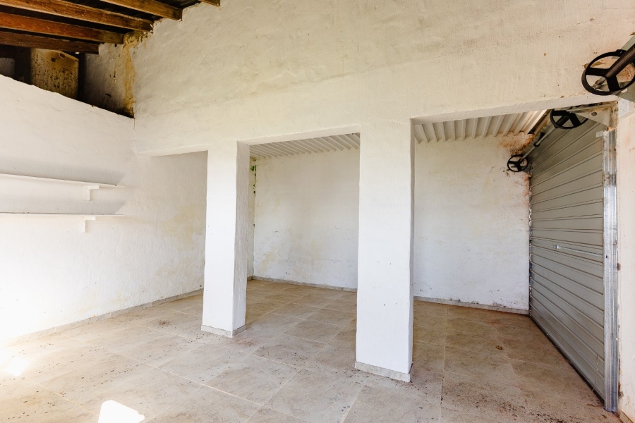 6 Bedroom Property for Sale in Umzumbe KwaZulu-Natal