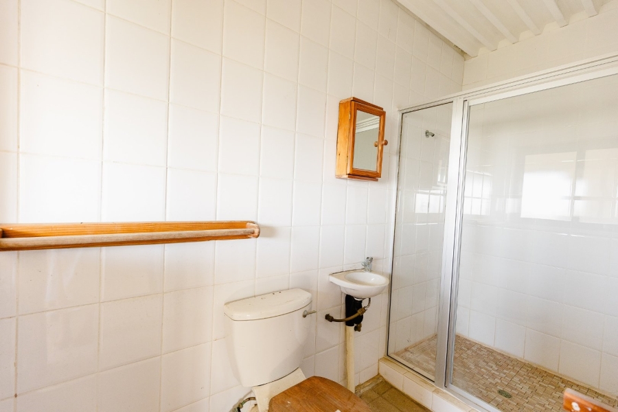 6 Bedroom Property for Sale in Umzumbe KwaZulu-Natal