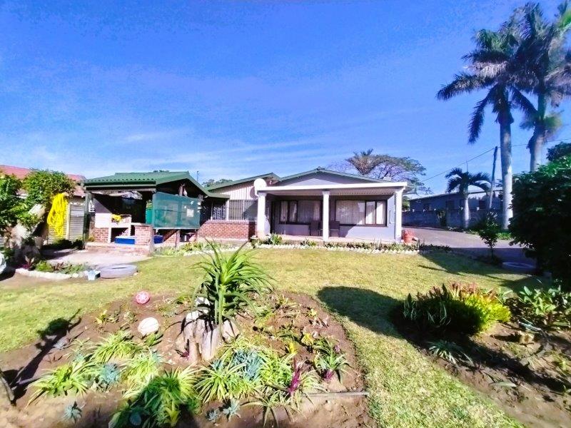 4 Bedroom Property for Sale in Sea Park KwaZulu-Natal