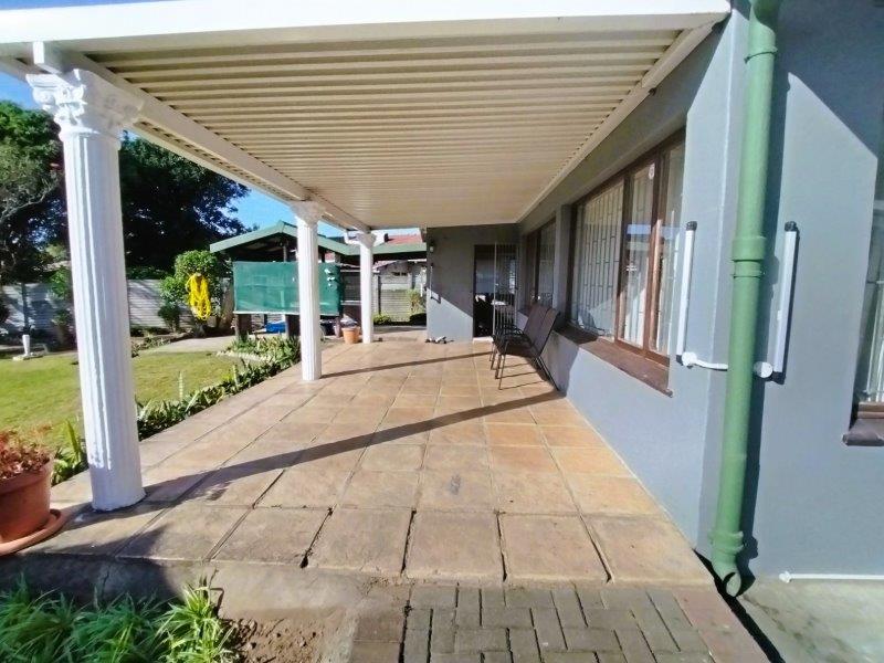 4 Bedroom Property for Sale in Sea Park KwaZulu-Natal