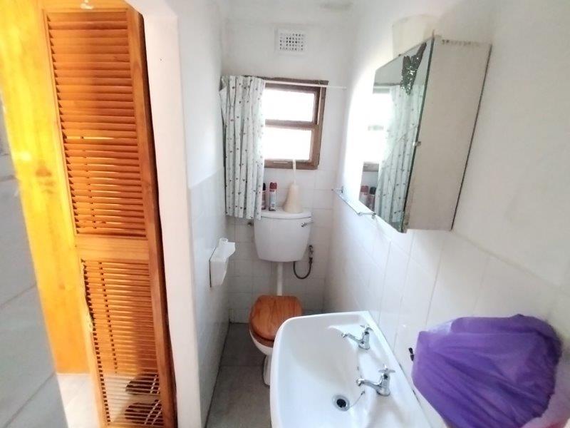 4 Bedroom Property for Sale in Sea Park KwaZulu-Natal