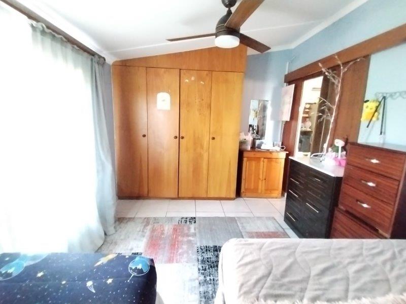 4 Bedroom Property for Sale in Sea Park KwaZulu-Natal