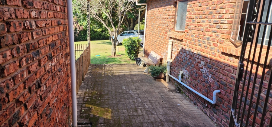 6 Bedroom Property for Sale in Sea Park KwaZulu-Natal
