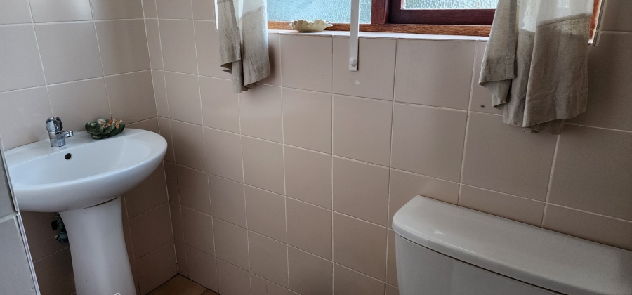 6 Bedroom Property for Sale in Sea Park KwaZulu-Natal