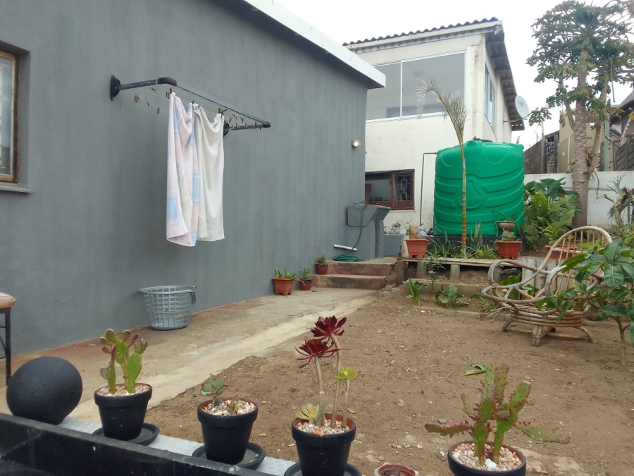 2 Bedroom Property for Sale in Hibberdene KwaZulu-Natal