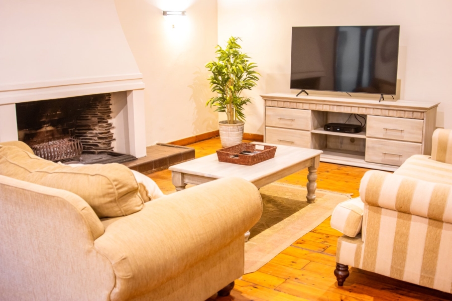 5 Bedroom Property for Sale in Cowies Hill KwaZulu-Natal