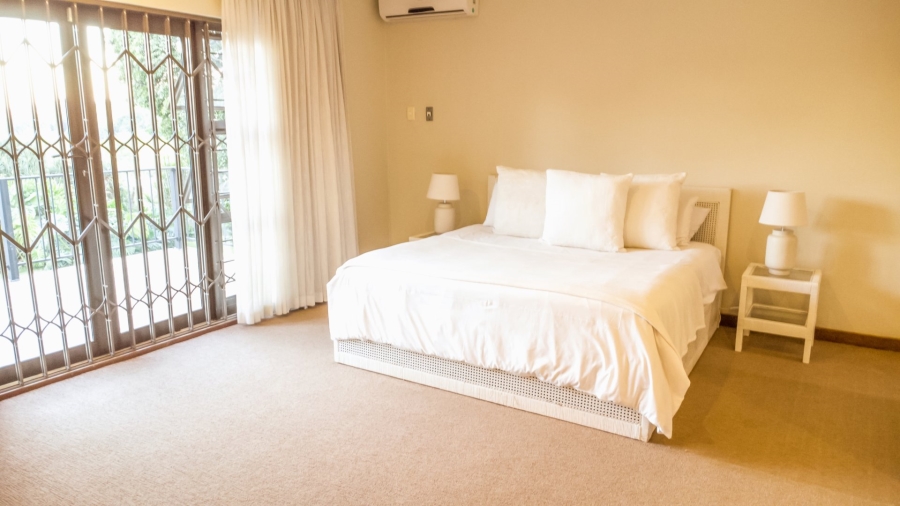 5 Bedroom Property for Sale in Cowies Hill KwaZulu-Natal