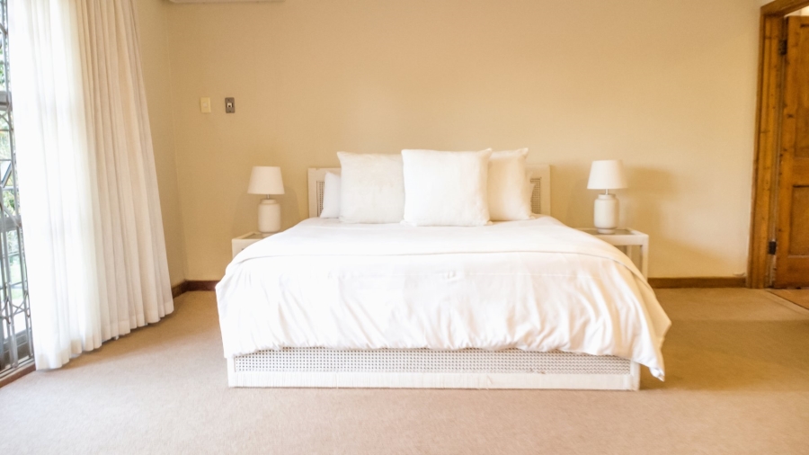 5 Bedroom Property for Sale in Cowies Hill KwaZulu-Natal