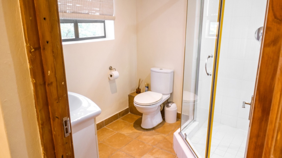 5 Bedroom Property for Sale in Cowies Hill KwaZulu-Natal