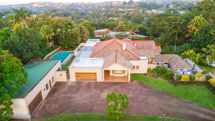 5 Bedroom Property for Sale in Cowies Hill KwaZulu-Natal
