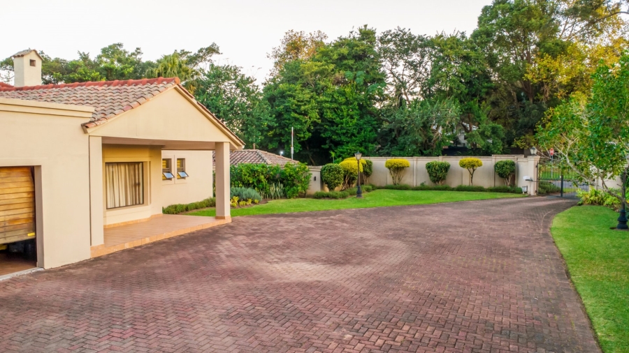 5 Bedroom Property for Sale in Cowies Hill KwaZulu-Natal