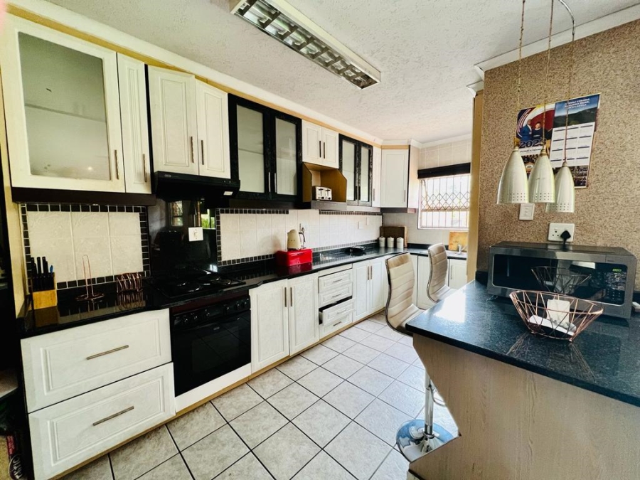3 Bedroom Property for Sale in Newcastle KwaZulu-Natal