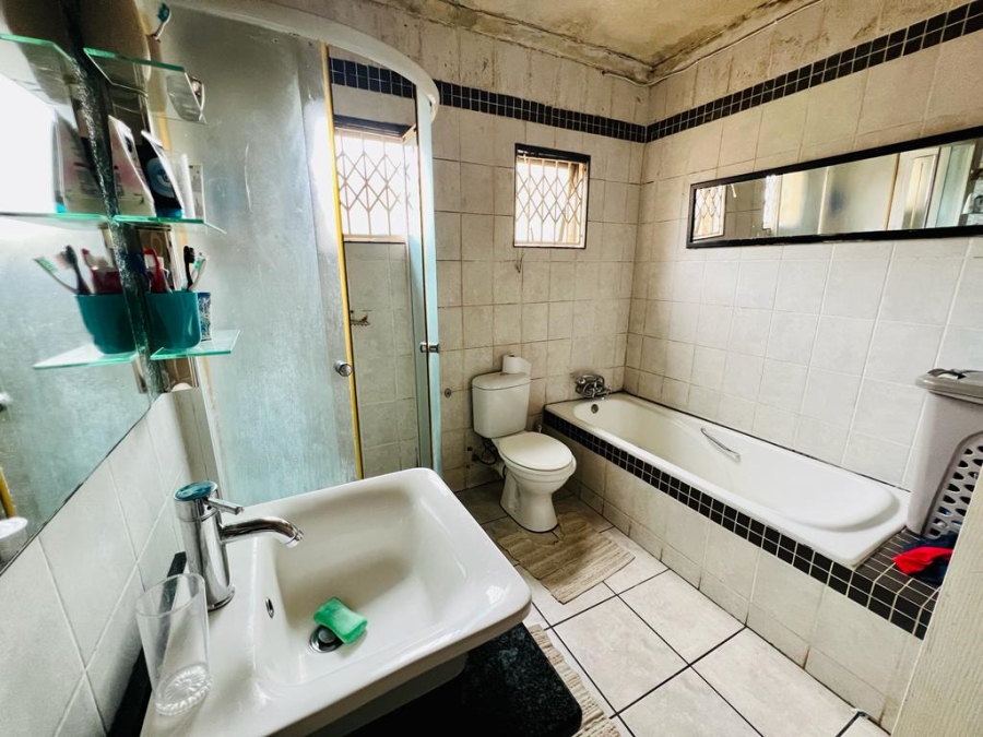3 Bedroom Property for Sale in Newcastle KwaZulu-Natal