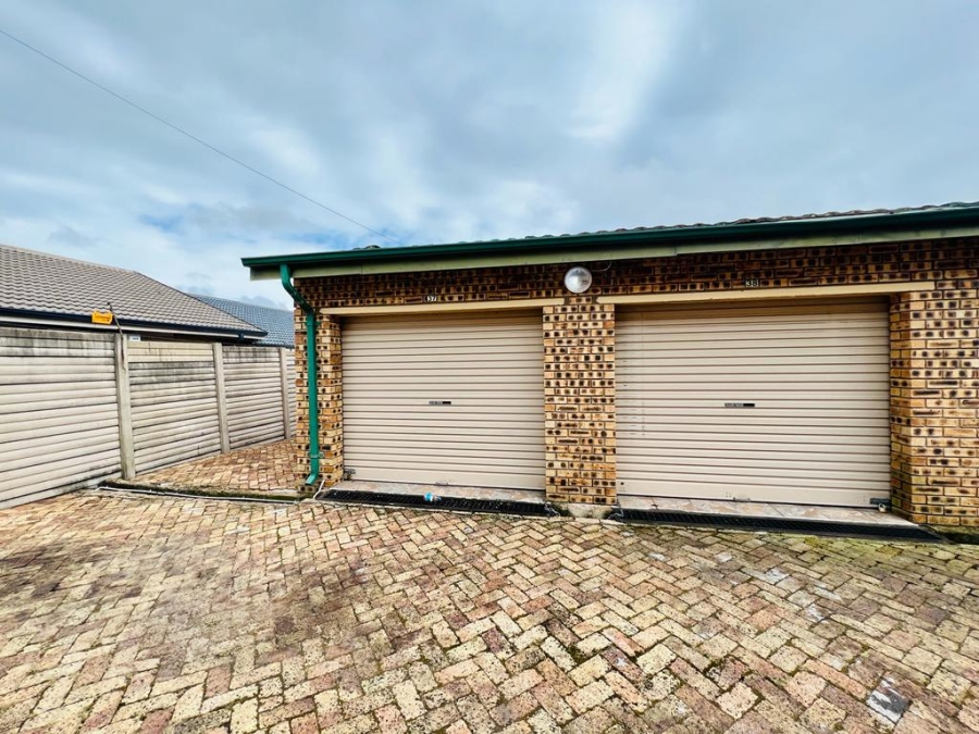 3 Bedroom Property for Sale in Newcastle KwaZulu-Natal