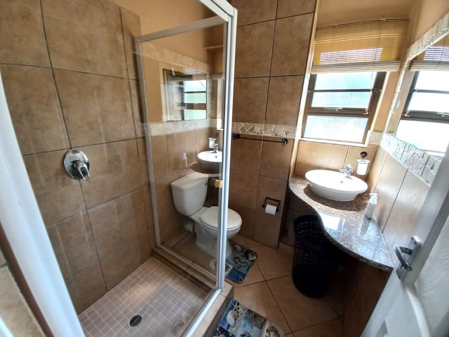 2 Bedroom Property for Sale in Hibberdene KwaZulu-Natal