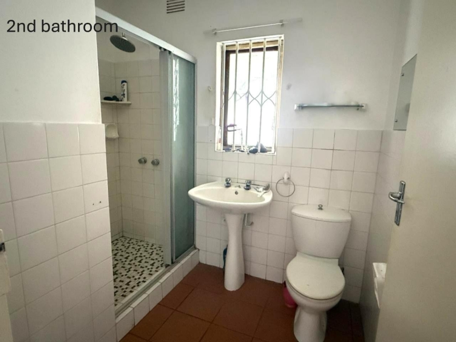 2 Bedroom Property for Sale in Port Edward KwaZulu-Natal