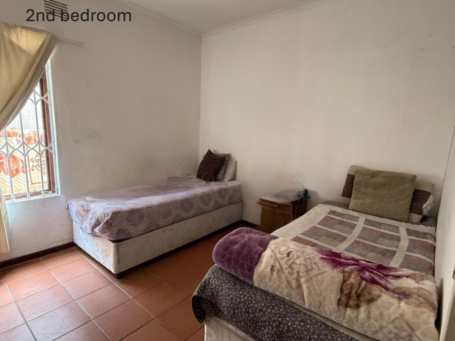 2 Bedroom Property for Sale in Port Edward KwaZulu-Natal