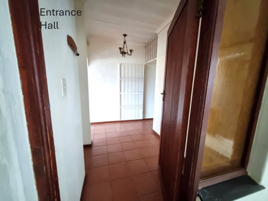 2 Bedroom Property for Sale in Port Edward KwaZulu-Natal