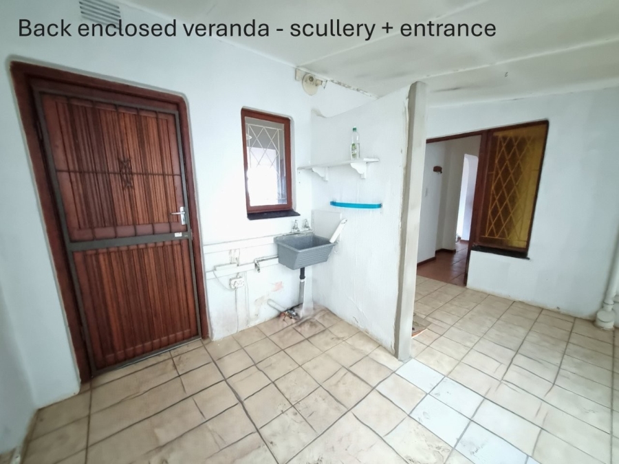 2 Bedroom Property for Sale in Port Edward KwaZulu-Natal