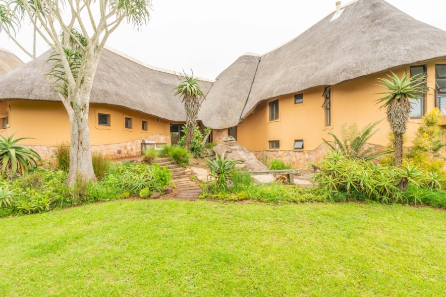 To Let 5 Bedroom Property for Rent in Phezulu KwaZulu-Natal