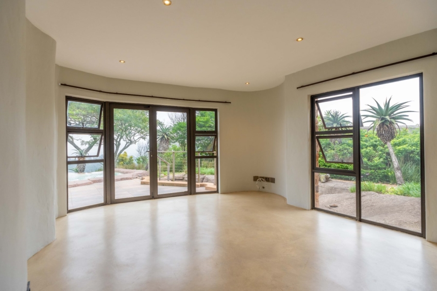 To Let 5 Bedroom Property for Rent in Phezulu KwaZulu-Natal