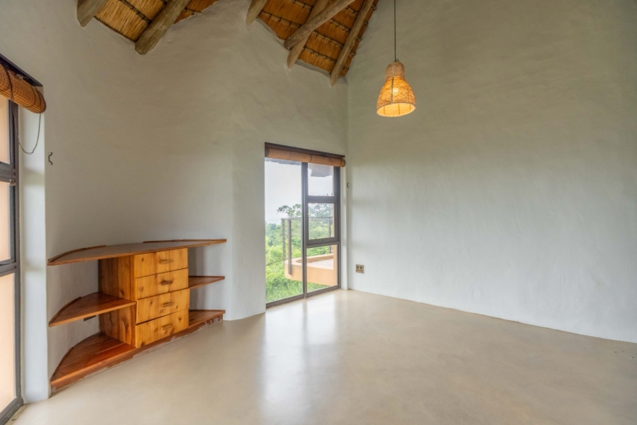 To Let 5 Bedroom Property for Rent in Phezulu KwaZulu-Natal