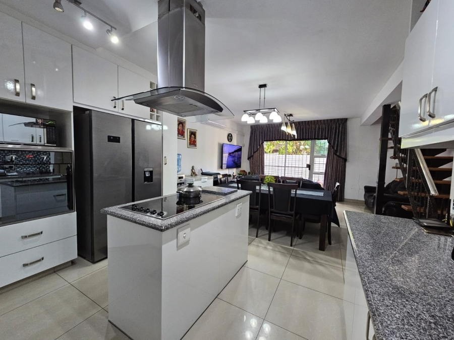 3 Bedroom Property for Sale in Umtentweni KwaZulu-Natal