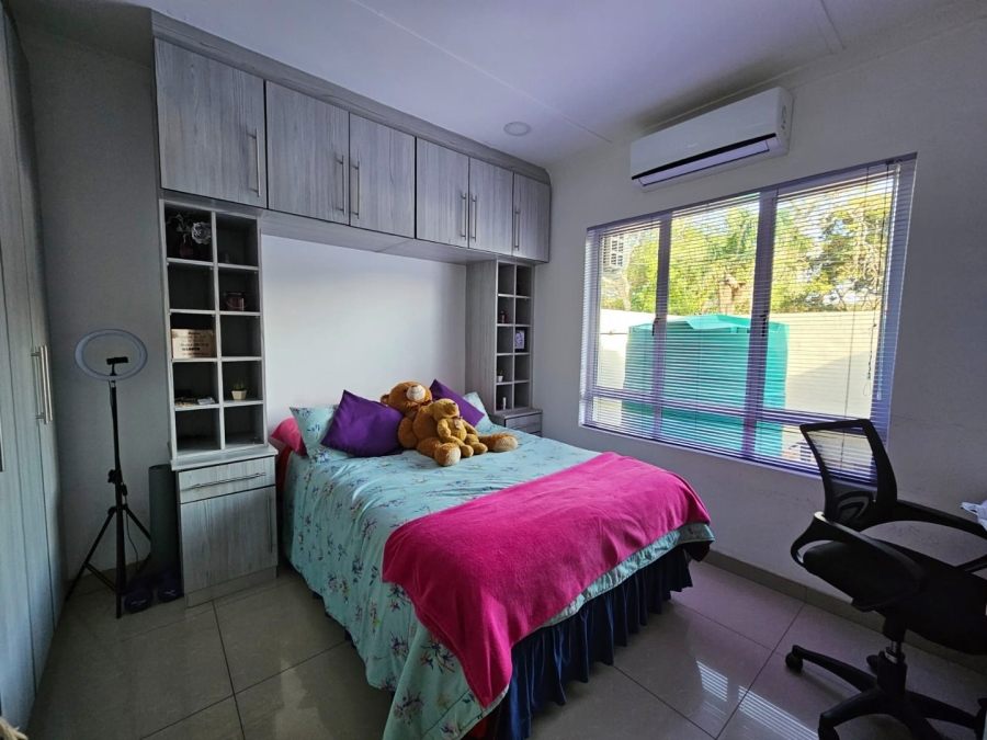 3 Bedroom Property for Sale in Umtentweni KwaZulu-Natal
