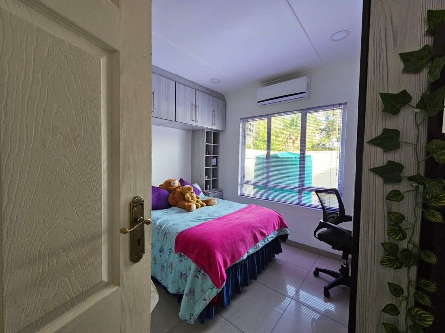 3 Bedroom Property for Sale in Umtentweni KwaZulu-Natal
