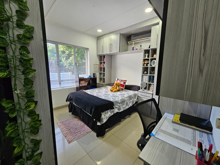 3 Bedroom Property for Sale in Umtentweni KwaZulu-Natal