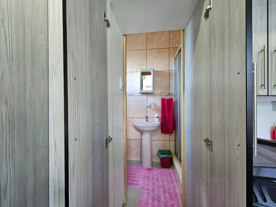 3 Bedroom Property for Sale in Umtentweni KwaZulu-Natal