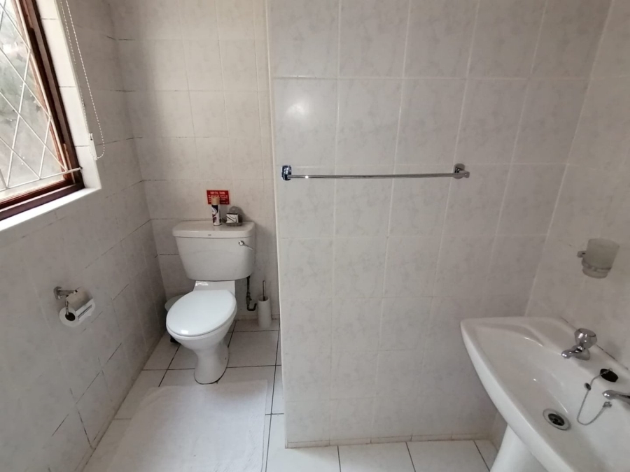 7 Bedroom Property for Sale in Shelly Beach KwaZulu-Natal