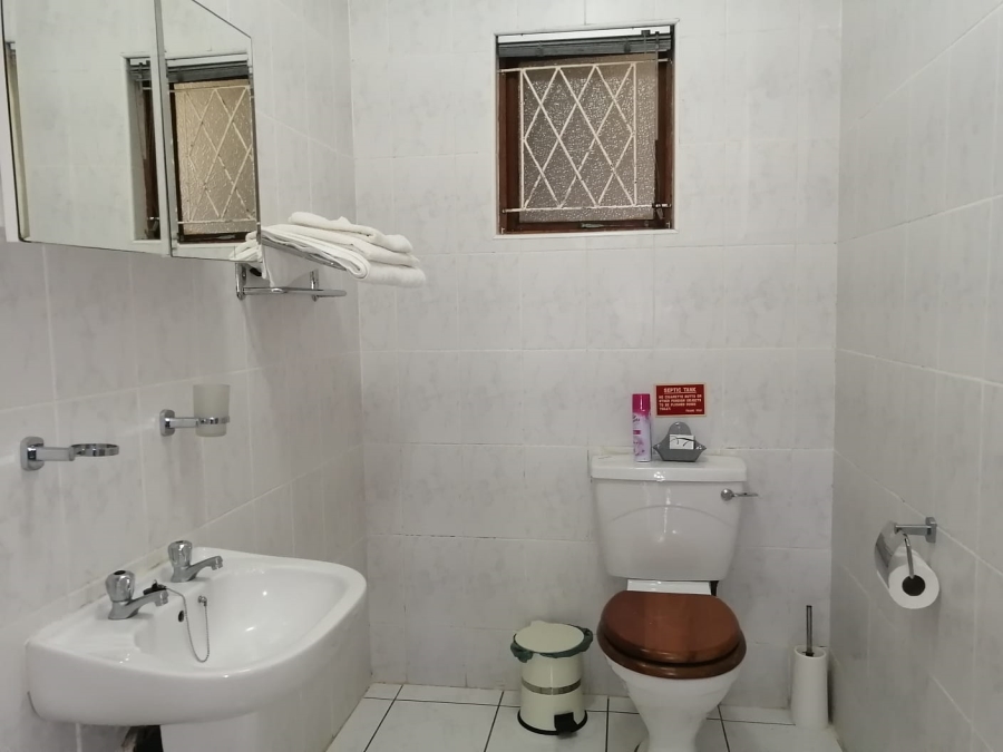 7 Bedroom Property for Sale in Shelly Beach KwaZulu-Natal