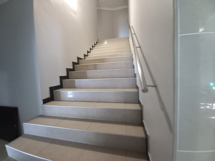 6 Bedroom Property for Sale in Umtentweni KwaZulu-Natal