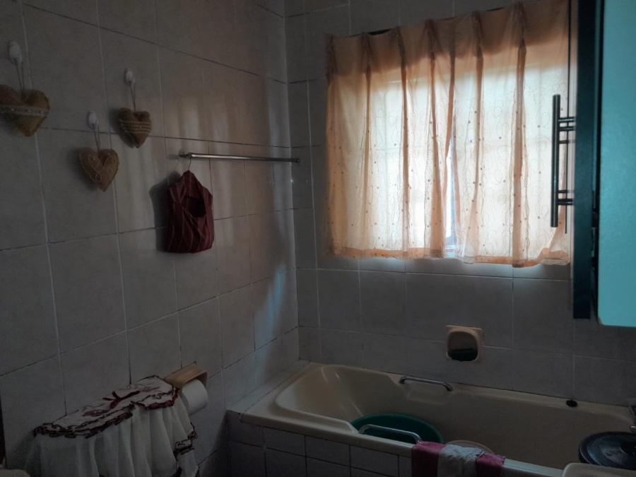 2 Bedroom Property for Sale in Sea Park KwaZulu-Natal
