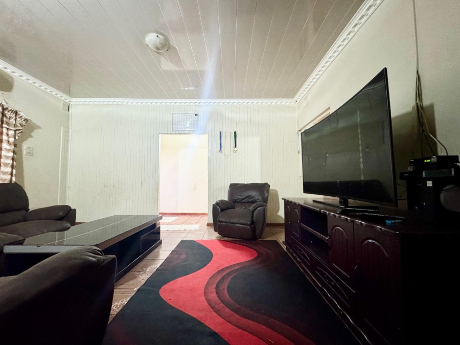 4 Bedroom Property for Sale in Lennoxton KwaZulu-Natal