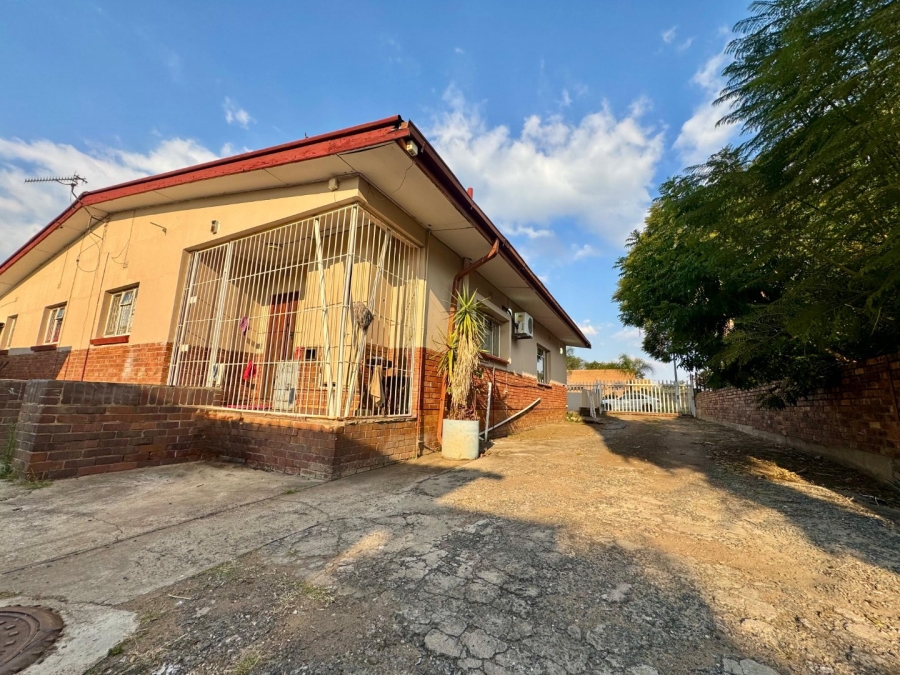 4 Bedroom Property for Sale in Lennoxton KwaZulu-Natal