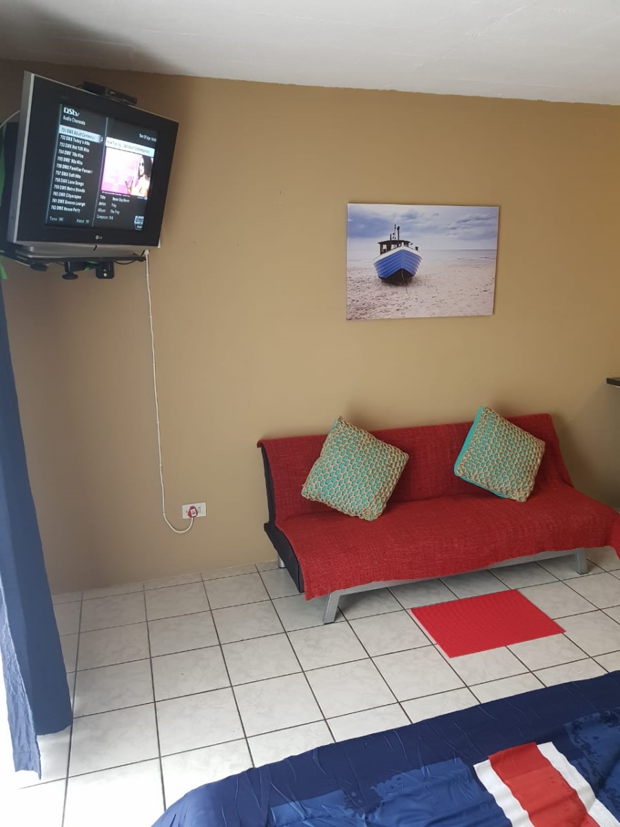 1 Bedroom Property for Sale in Margate Beach KwaZulu-Natal