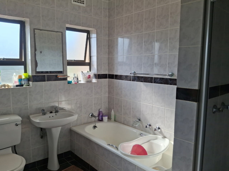 3 Bedroom Property for Sale in Shelly Beach KwaZulu-Natal
