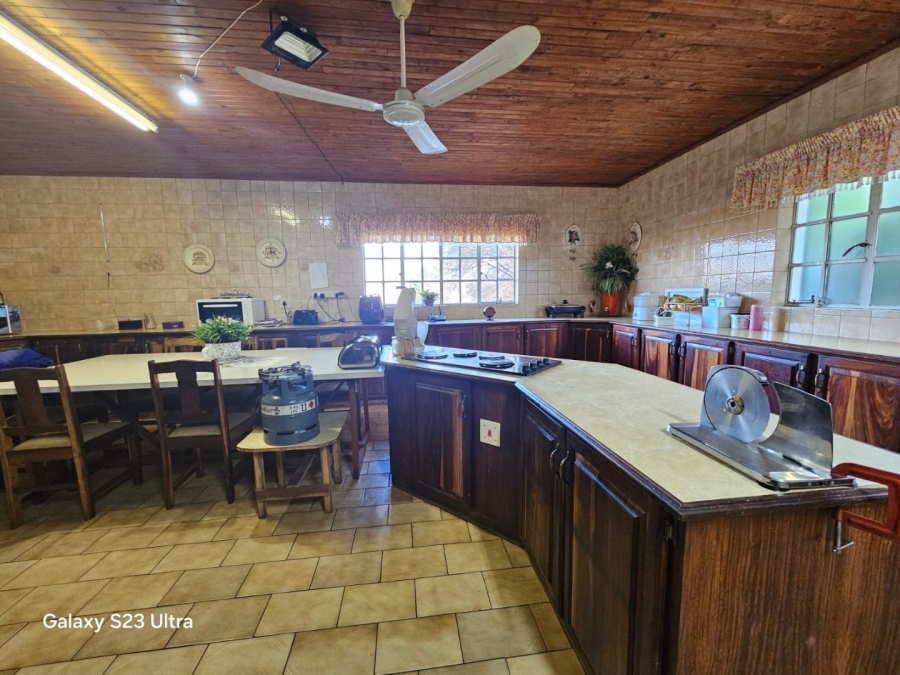 5 Bedroom Property for Sale in Sunnyridge KwaZulu-Natal