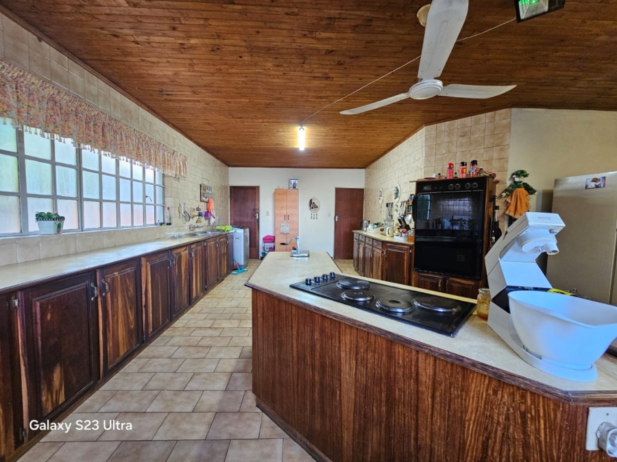 5 Bedroom Property for Sale in Sunnyridge KwaZulu-Natal