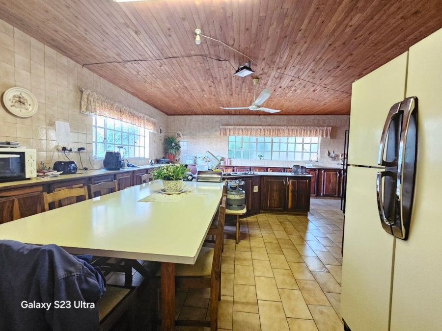 5 Bedroom Property for Sale in Sunnyridge KwaZulu-Natal