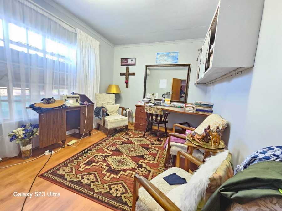 5 Bedroom Property for Sale in Sunnyridge KwaZulu-Natal