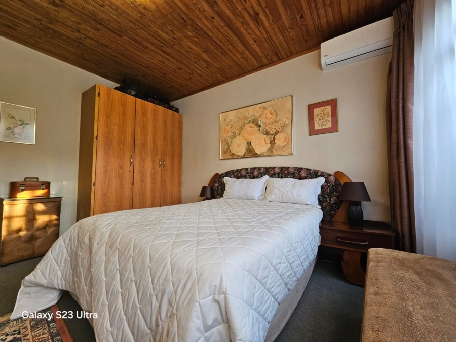5 Bedroom Property for Sale in Sunnyridge KwaZulu-Natal