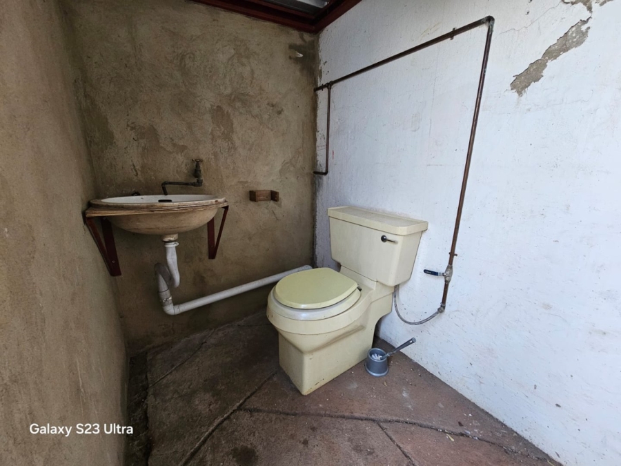 5 Bedroom Property for Sale in Sunnyridge KwaZulu-Natal