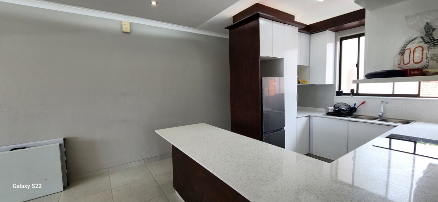 To Let 2 Bedroom Property for Rent in Umhlanga KwaZulu-Natal