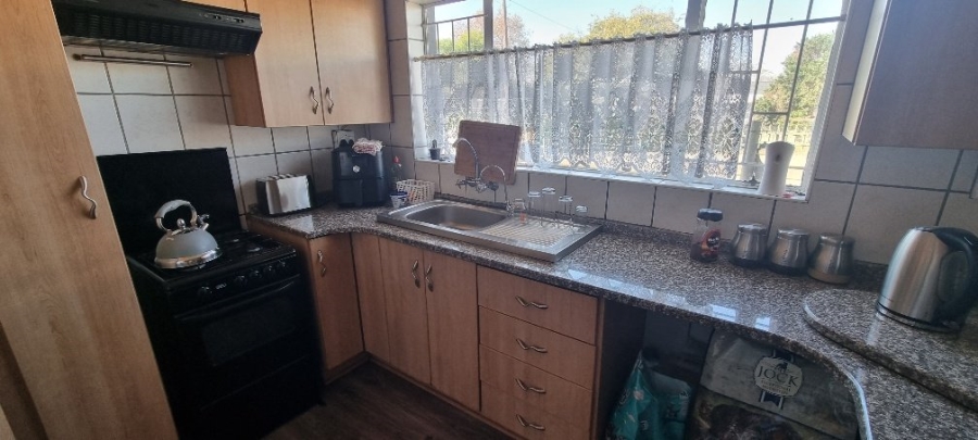 6 Bedroom Property for Sale in Pioneer Park KwaZulu-Natal