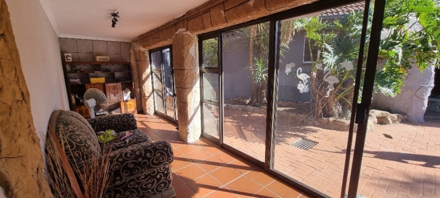 6 Bedroom Property for Sale in Pioneer Park KwaZulu-Natal