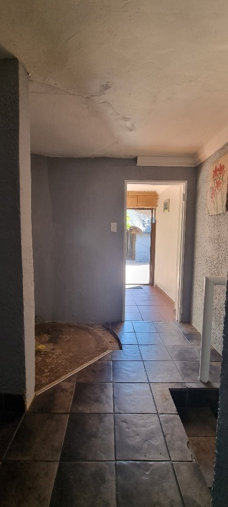 6 Bedroom Property for Sale in Pioneer Park KwaZulu-Natal